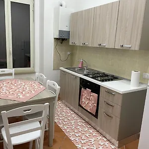 casa-emilia.hotels-amalfi.com/